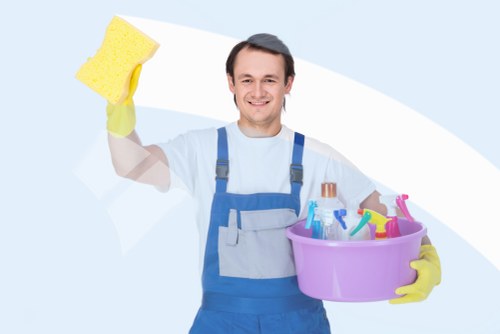Kitchen and bathroom cleaning for a short-let property in Belsizepark