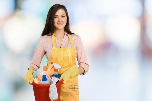 Move-out cleaning for a flat near Belsizepark with access and parking considerations